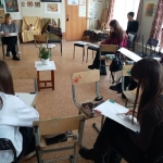 Master-klass-so-studentami-na-temu-Zarisovka-rasteniya-myagkim-materialom-2