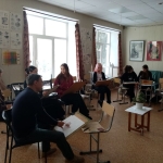 Master-klass-so-studentami-na-temu-Zarisovka-rasteniya-myagkim-materialom-9